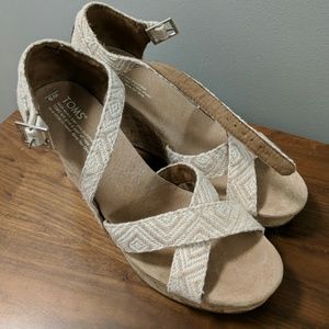 Toms wedges